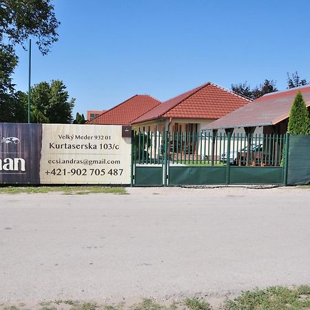 Néró Apartman Veľký Meder Exterior foto